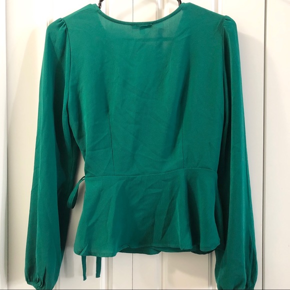 Dynamite Long sleeves Top - Picture 2 of 4